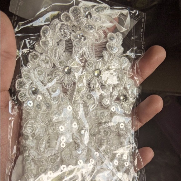 Lace Rhinestone Bridal Hand Accessories - Picture 13 of 16